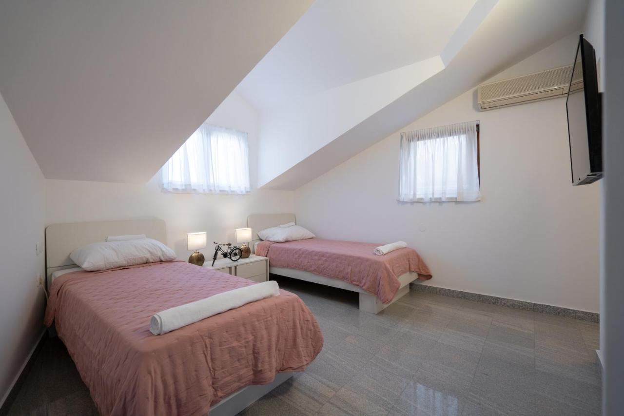 Lusi House Villa Sveti Filip i Jakov Kültér fotó